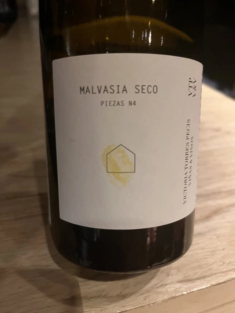 Victoria E. Torres Pecis Piezas #4 Malvasia Seco 2018