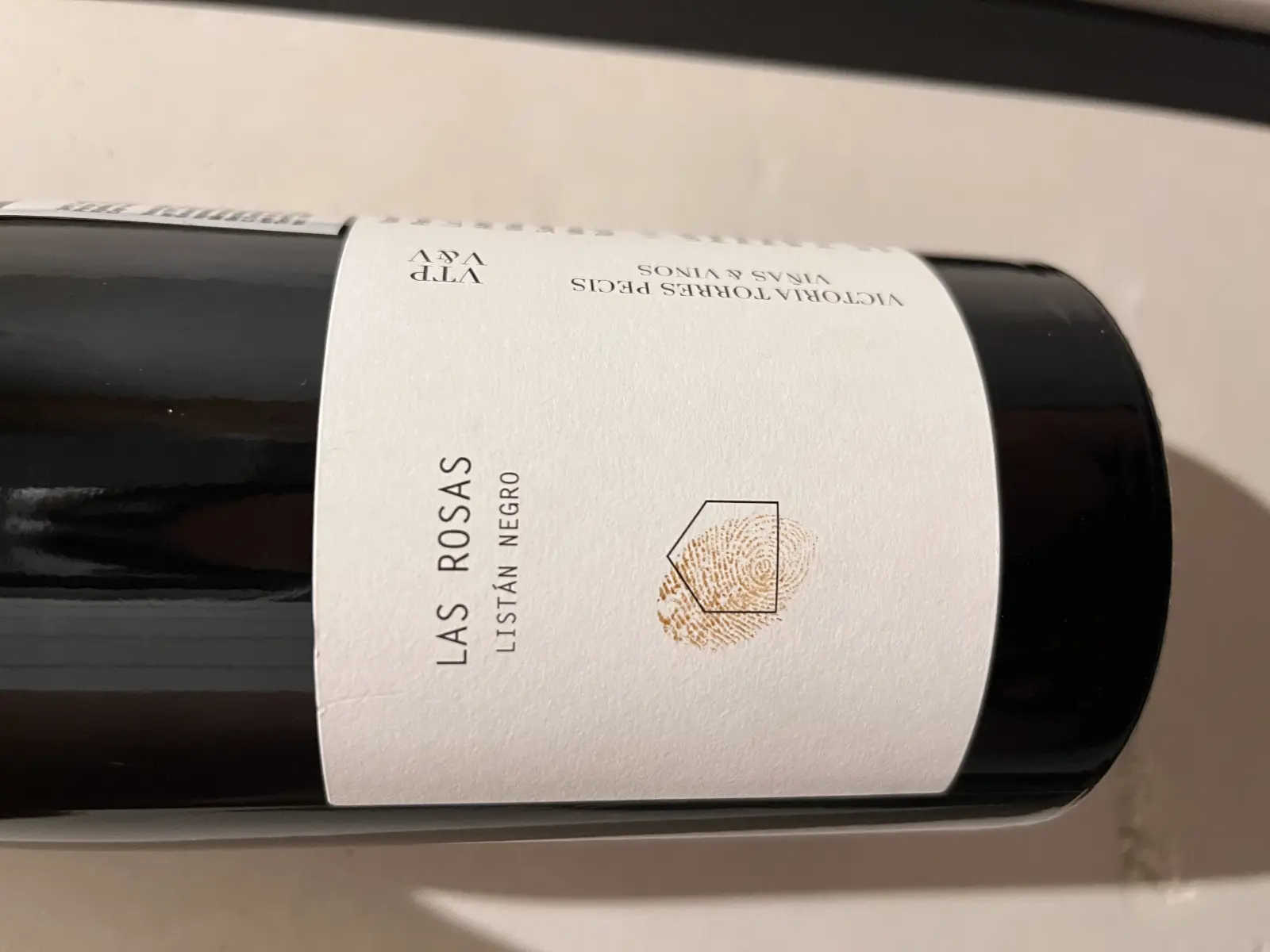 Victoria E. Torres Pecis Las Rosas Listán Negro 2018