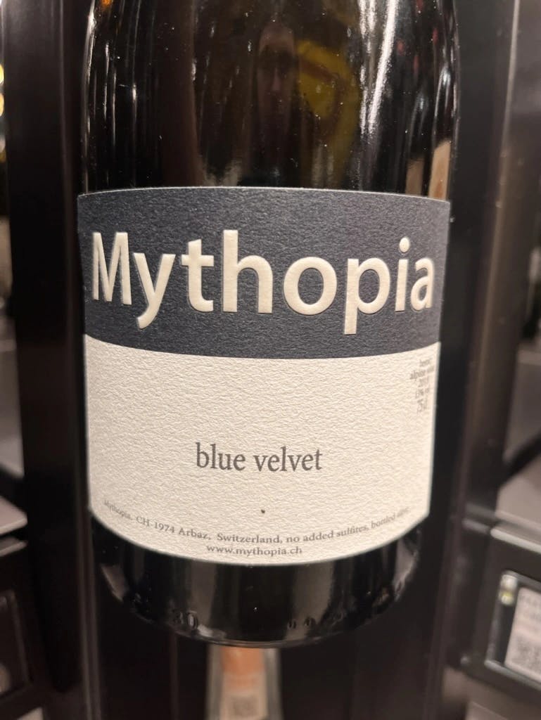 Mythopia blue velvet 2018