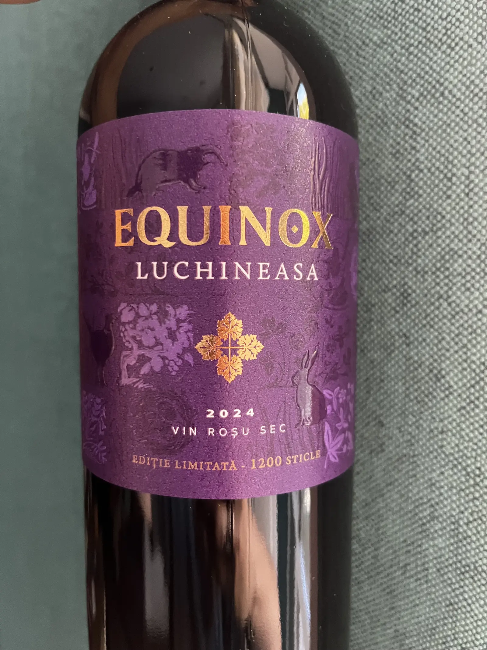 Equinox Luchineasa Roșu 2024